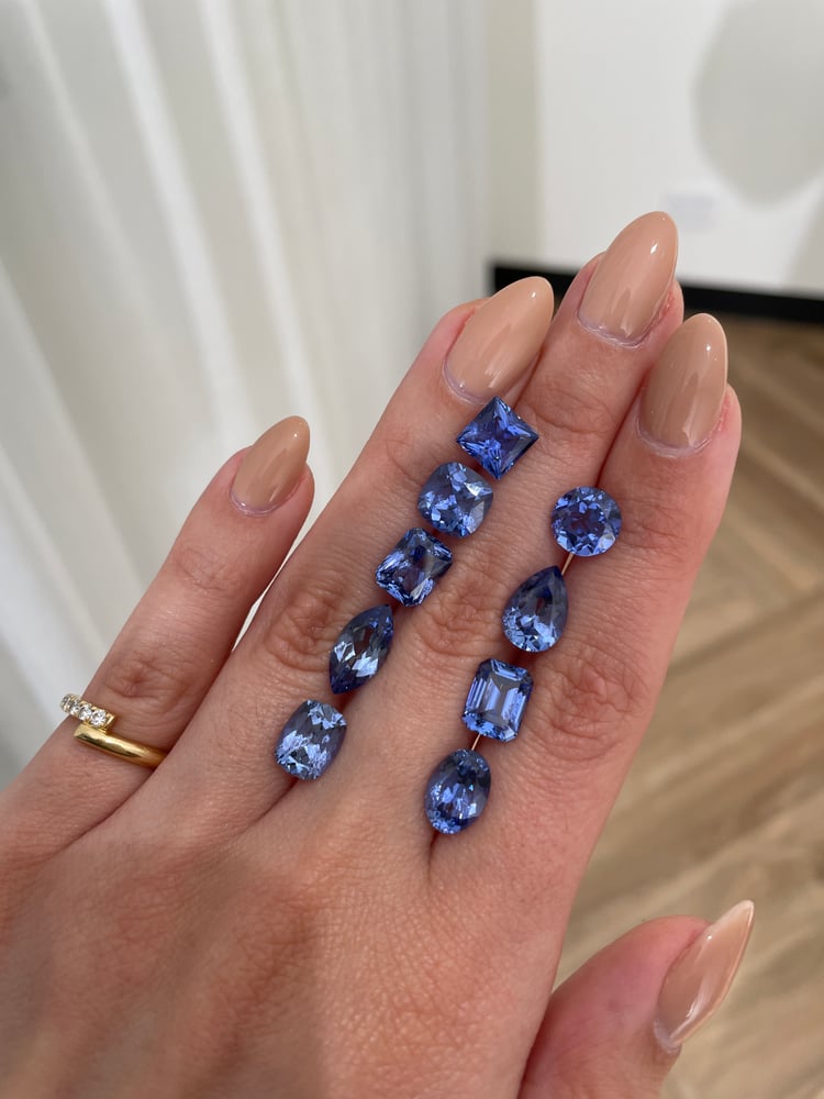 Radiant Sapphire Stone Lifestyle Image