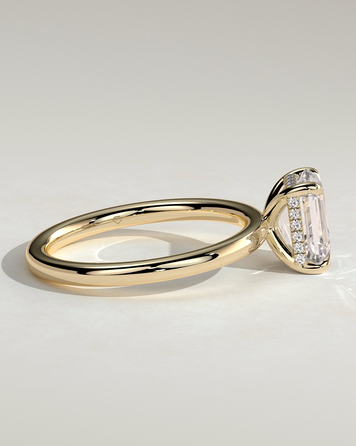 Alice  Emerald Solitaire - 18k Yellow Gold