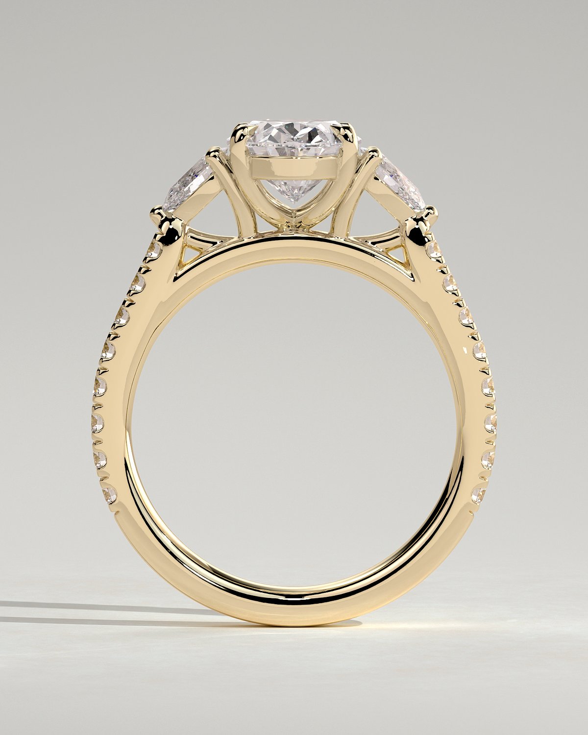 Arabella - Oval Trilogy with Side Stones - 18k Yellow Gold
