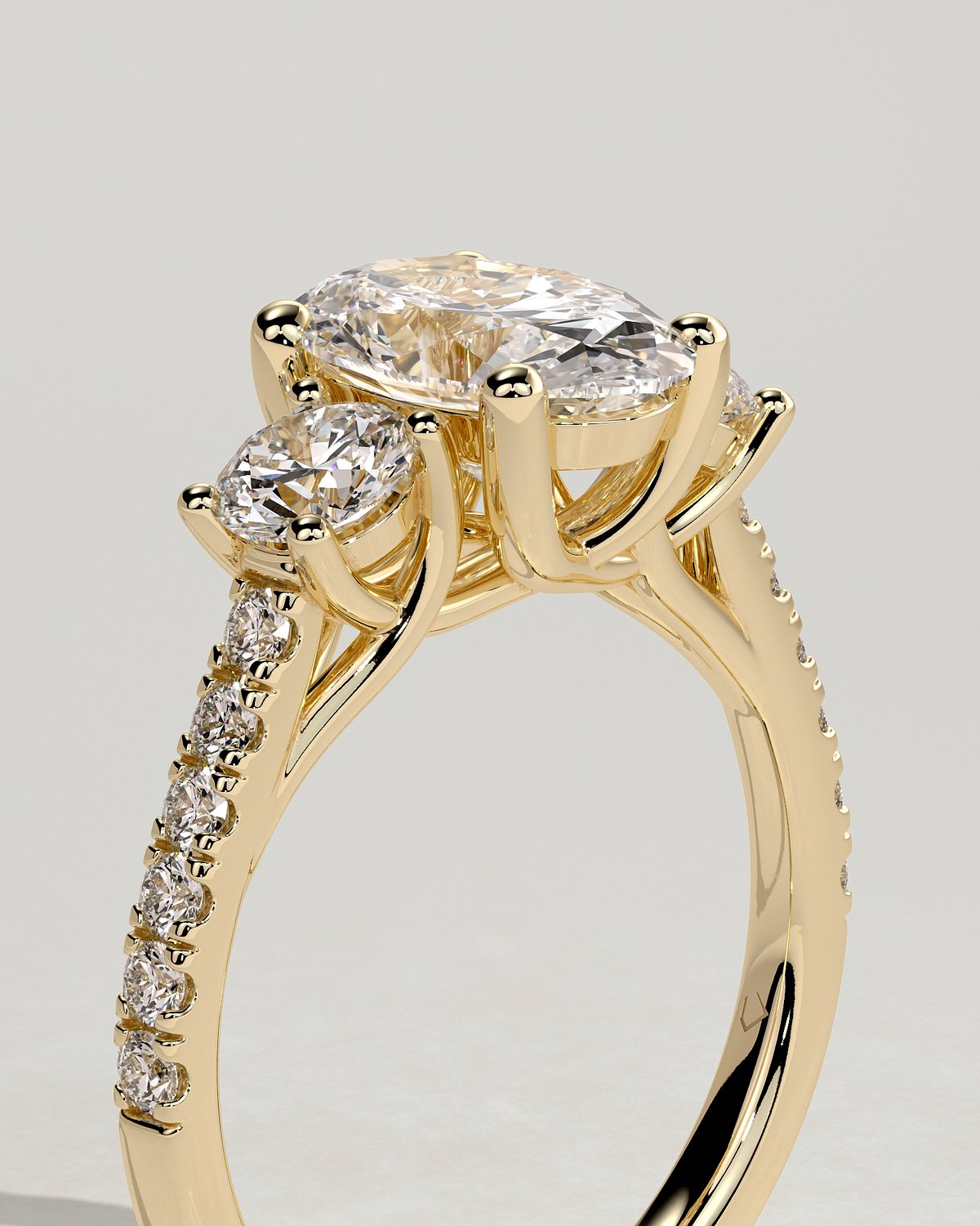 Aviana - 4 Claw Oval Trilogy with Pav - 18k Yellow Gold