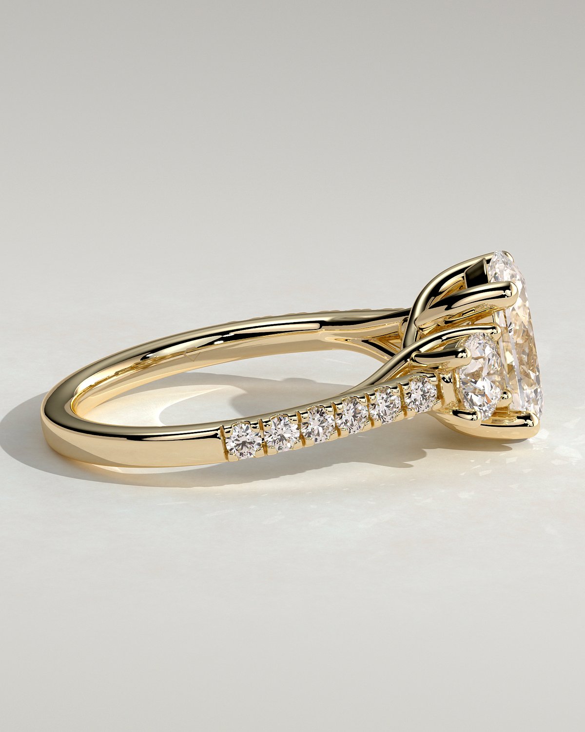 Aviana - 4 Claw Oval Trilogy with Pav - 18k Yellow Gold