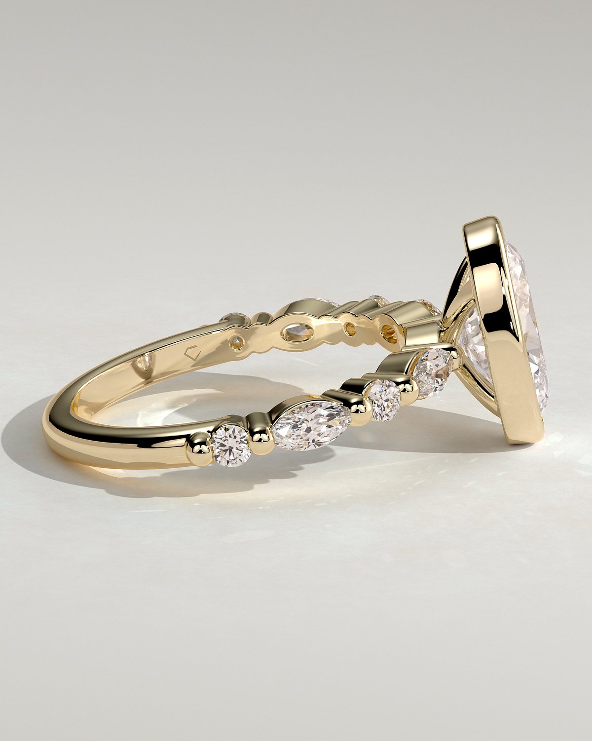 Aylin - Bezel Set Oval with Accent Stones - 18k Yellow Gold