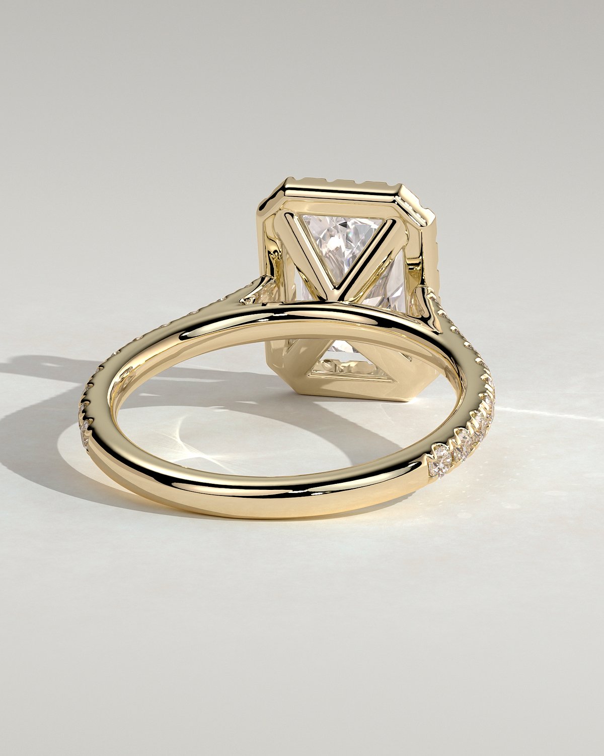 Clementine - Radiant Halo and Pav - 18k Yellow Gold