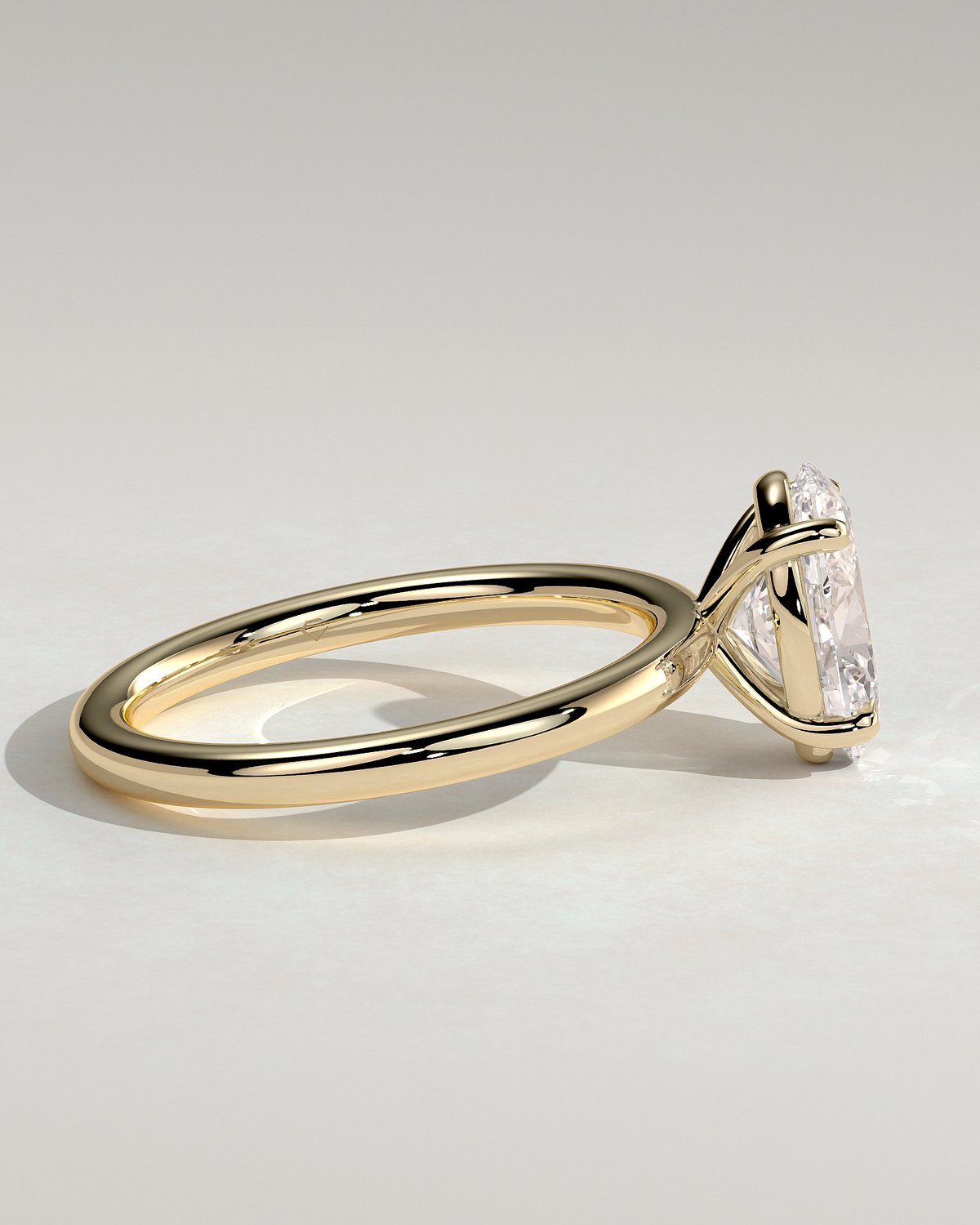 Daisy  Oval Solitaire - 18k Yellow Gold High Setting