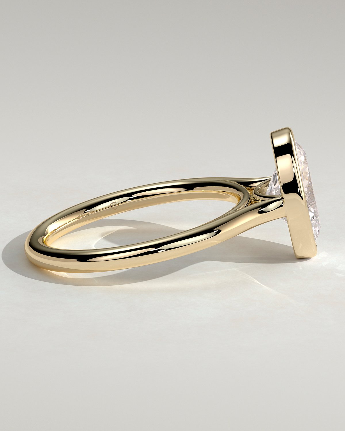 Daphne - Oval Solitaire with Cathedral Bezel Setting - 18k Yellow Gold