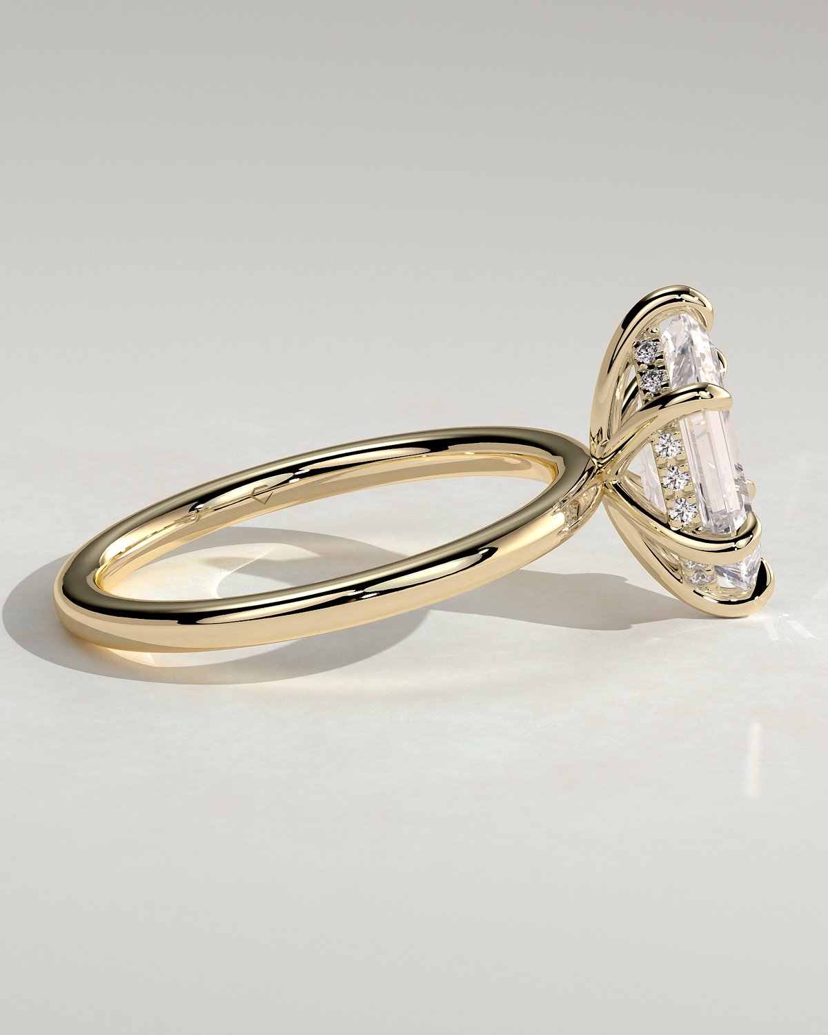 Delta - 6 Claw Elongated Hexagon with Hidden Halo - 18k Yellow Gold