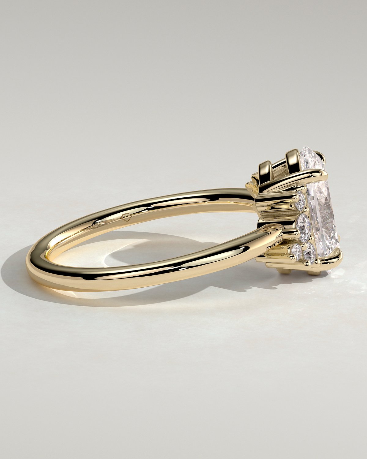Esther - Oval Solitaire with Tapered Band - 18k Yellow Gold