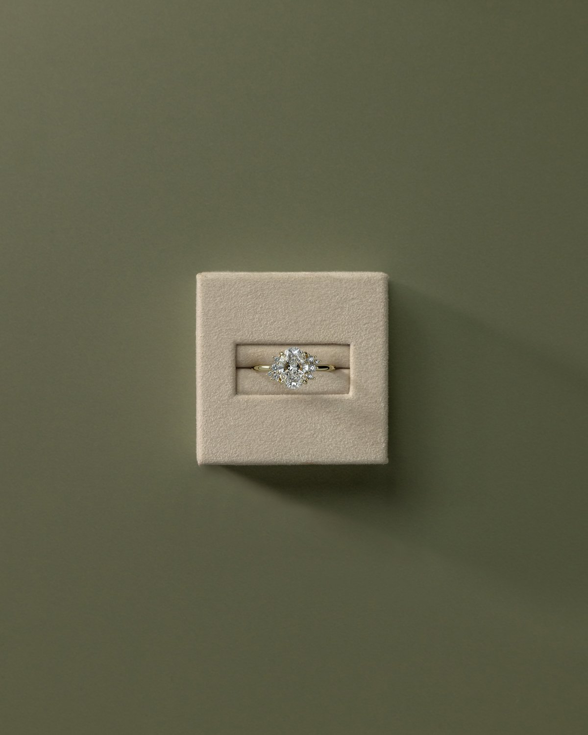 Esther - Oval Solitaire with Tapered Band - 18k Yellow Gold