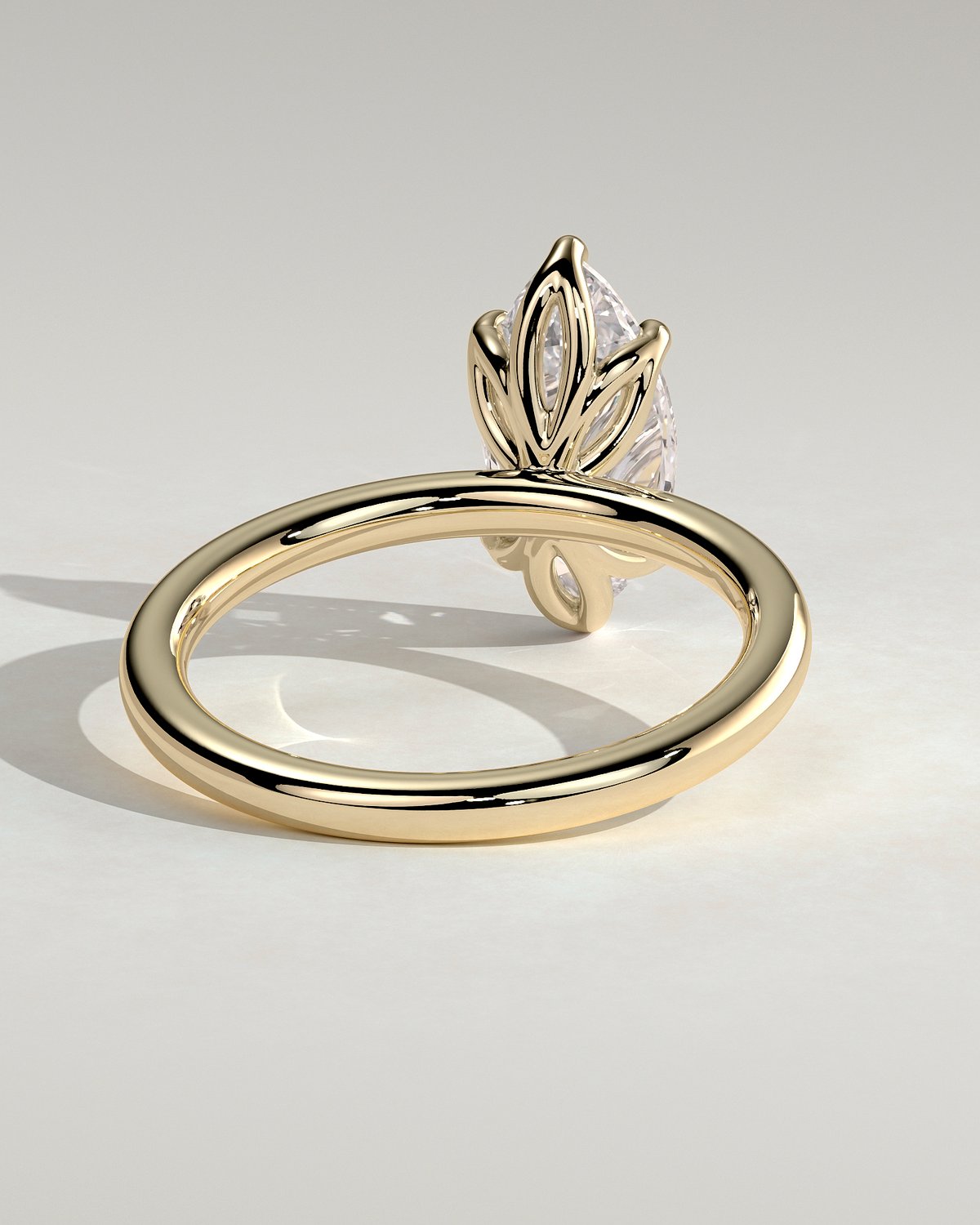 Eve - 6 Claw Marquise Solitaire - 18k Yellow Gold