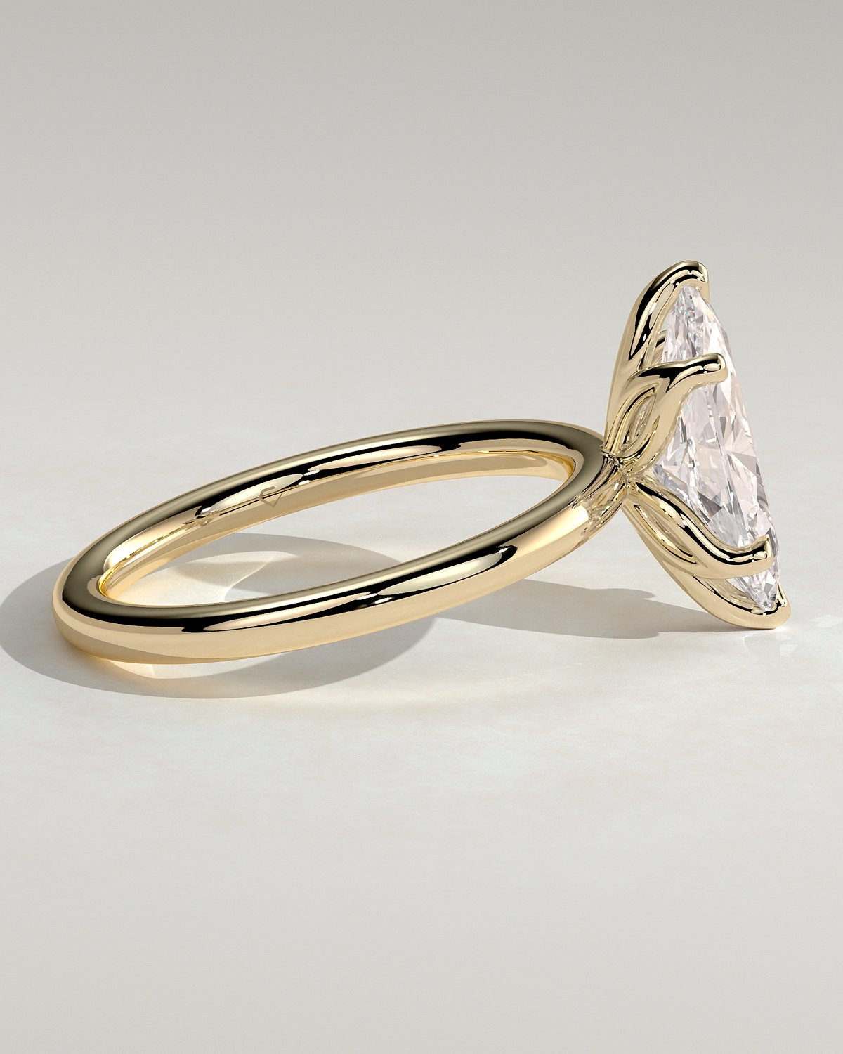 Eve - 6 Claw Marquise Solitaire - 18k Yellow Gold
