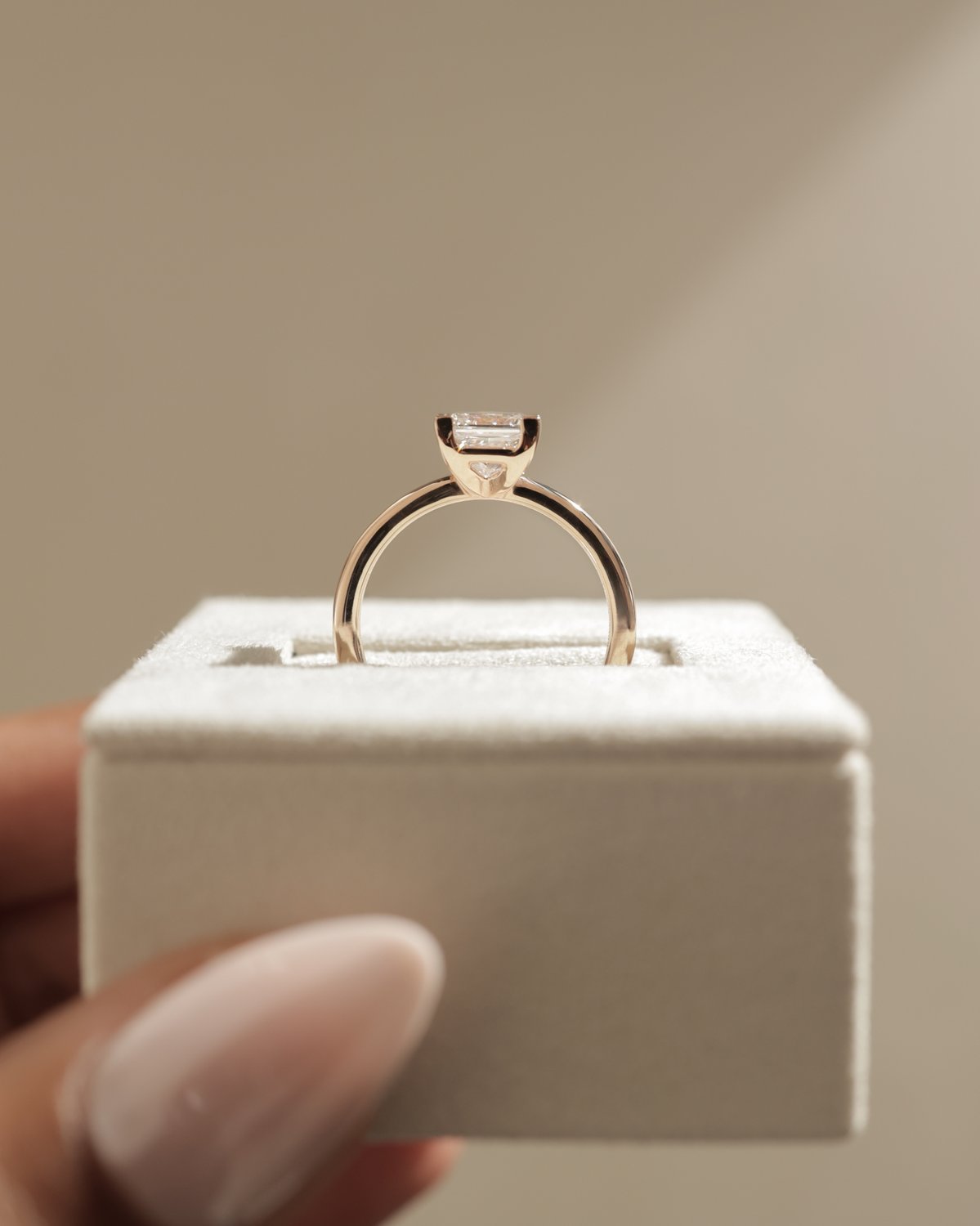 Glinda - 4 Claw Princess Solitaire Lifestyle Image