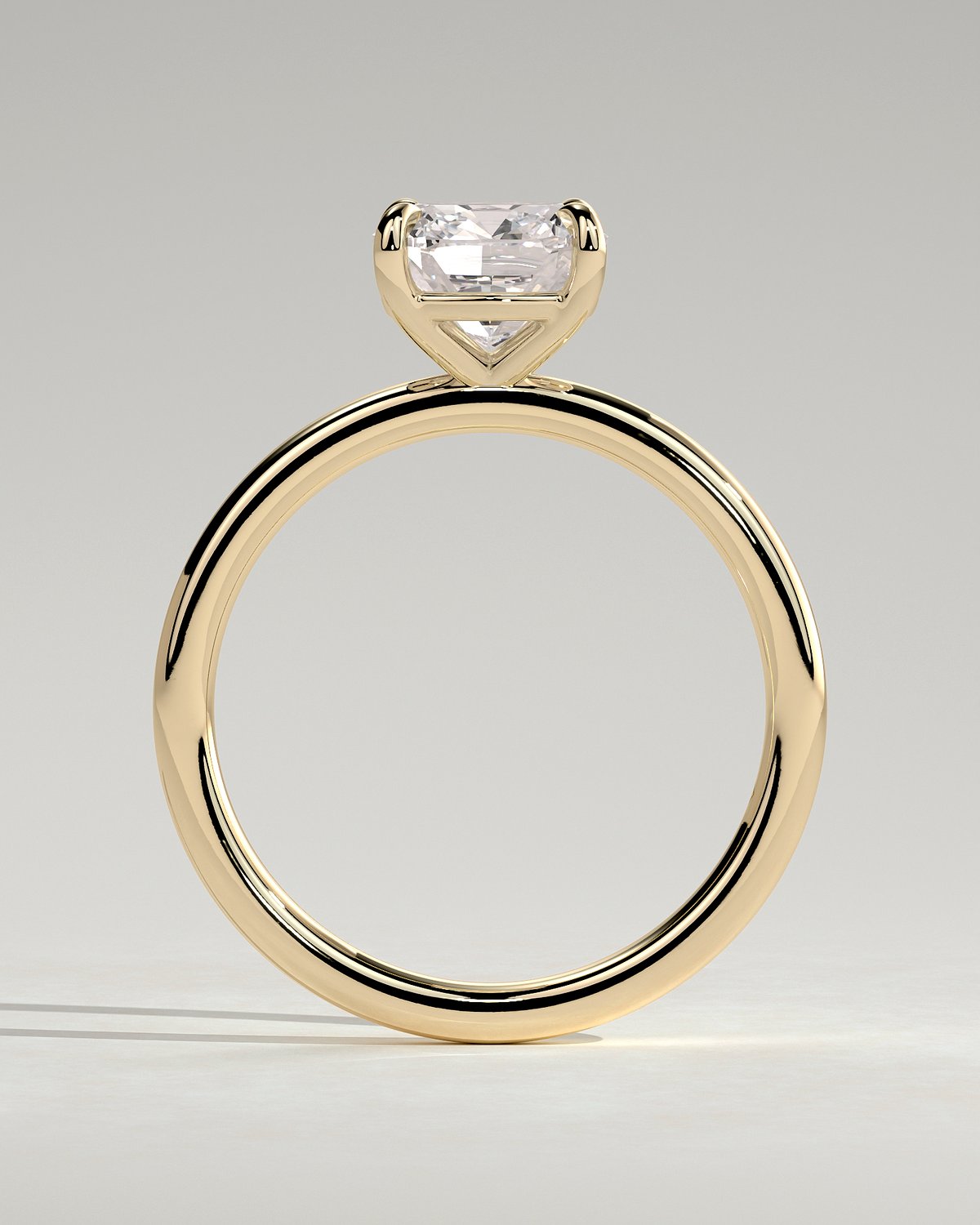 Hazel - Cushion Solitaire - 18k Yellow Gold