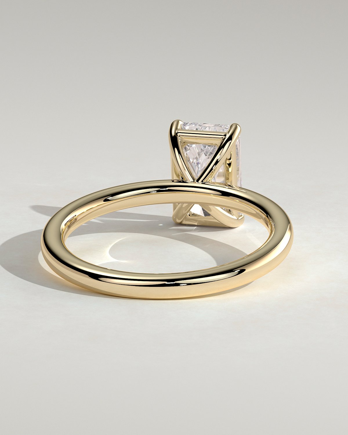 Judy - Radiant Solitaire - 18k Yellow Gold