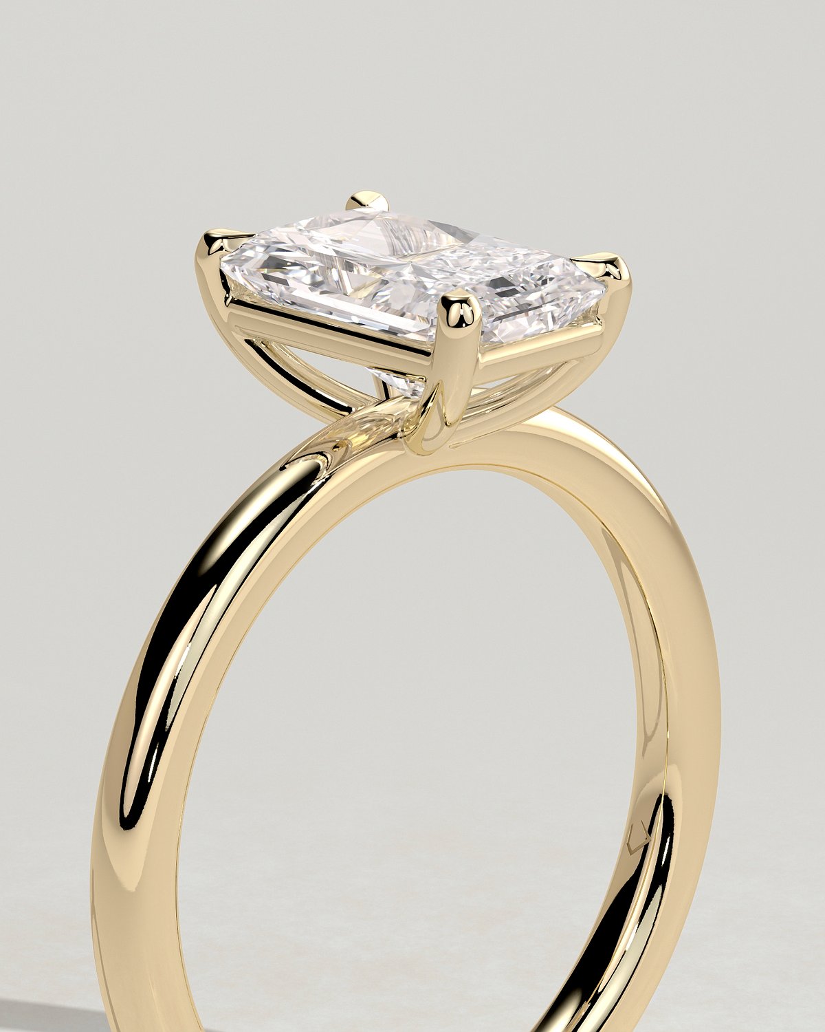 Judy - Radiant Solitaire - 18k Yellow Gold