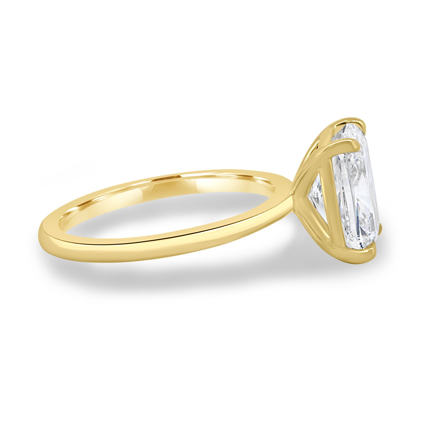 Leonora - Elongated Cushion Solitaire - 18k Yellow Gold High Setting