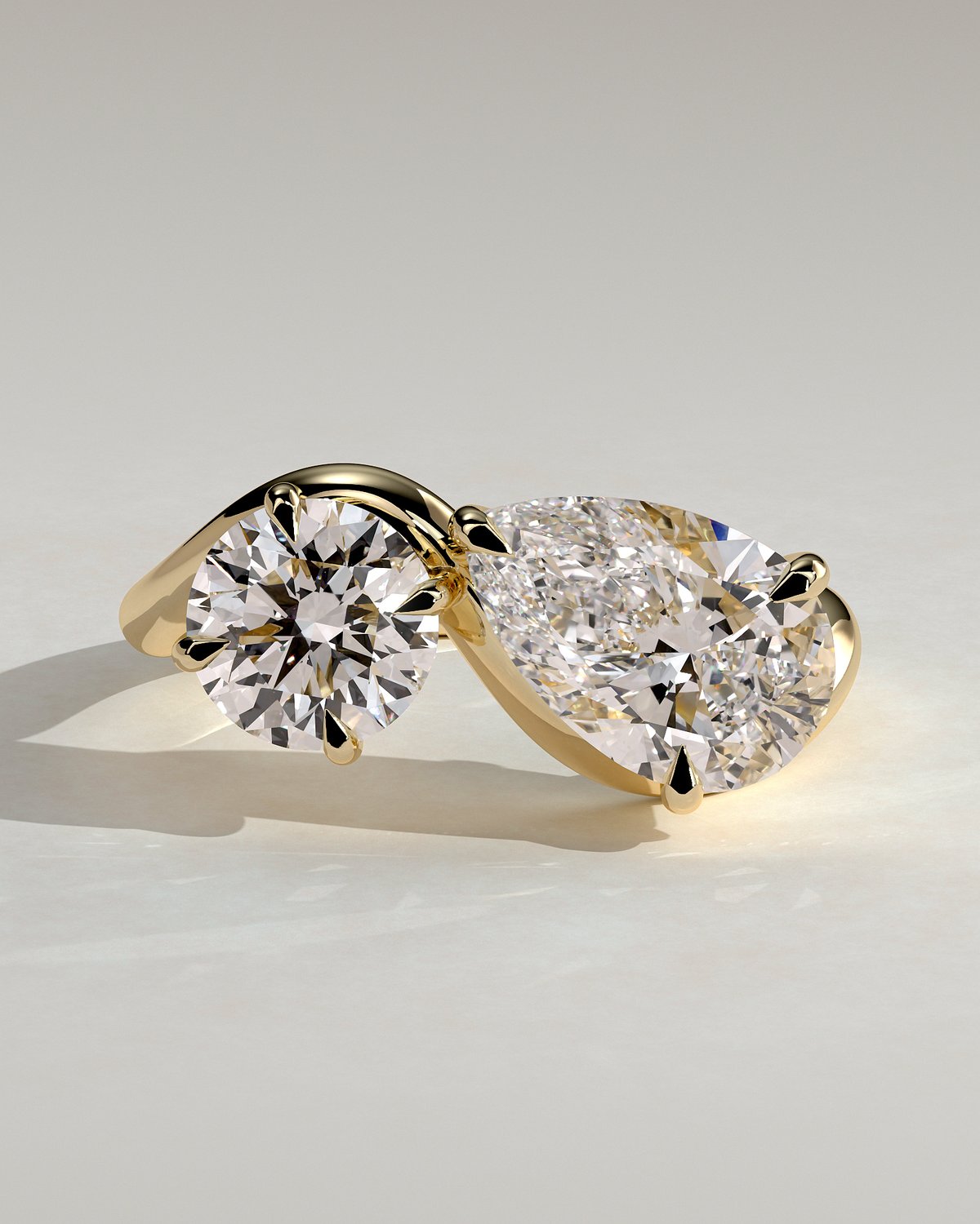 Noor - Pear and Round Stone Twist Toi et Moi - 18k Yellow Gold