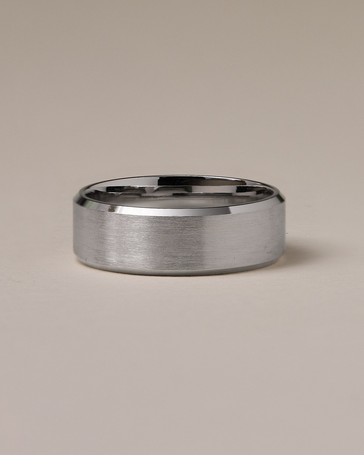 Peter Mens Wedding Ring Lifestyle Image