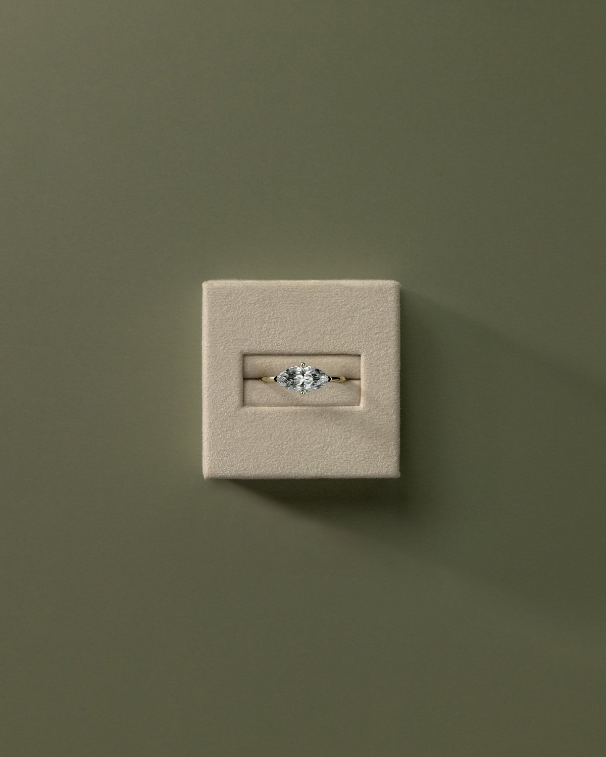 River - East West Marquise Solitaire - 18k Yellow Gold