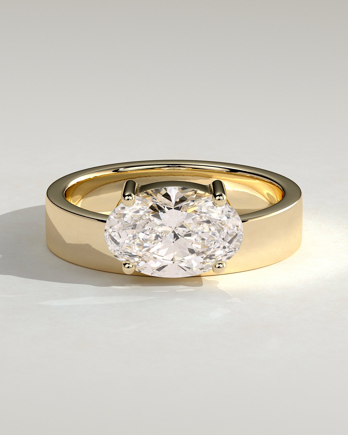 Soraya - East West Oval With Cigar Band - 18k Yellow Gold