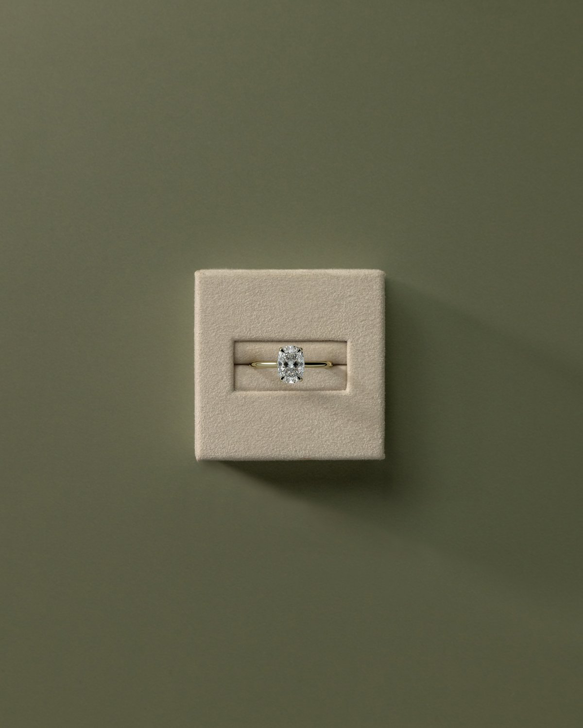Wendy - 4 Claw Elongated Cushion Solitaire - 18k Yellow Gold