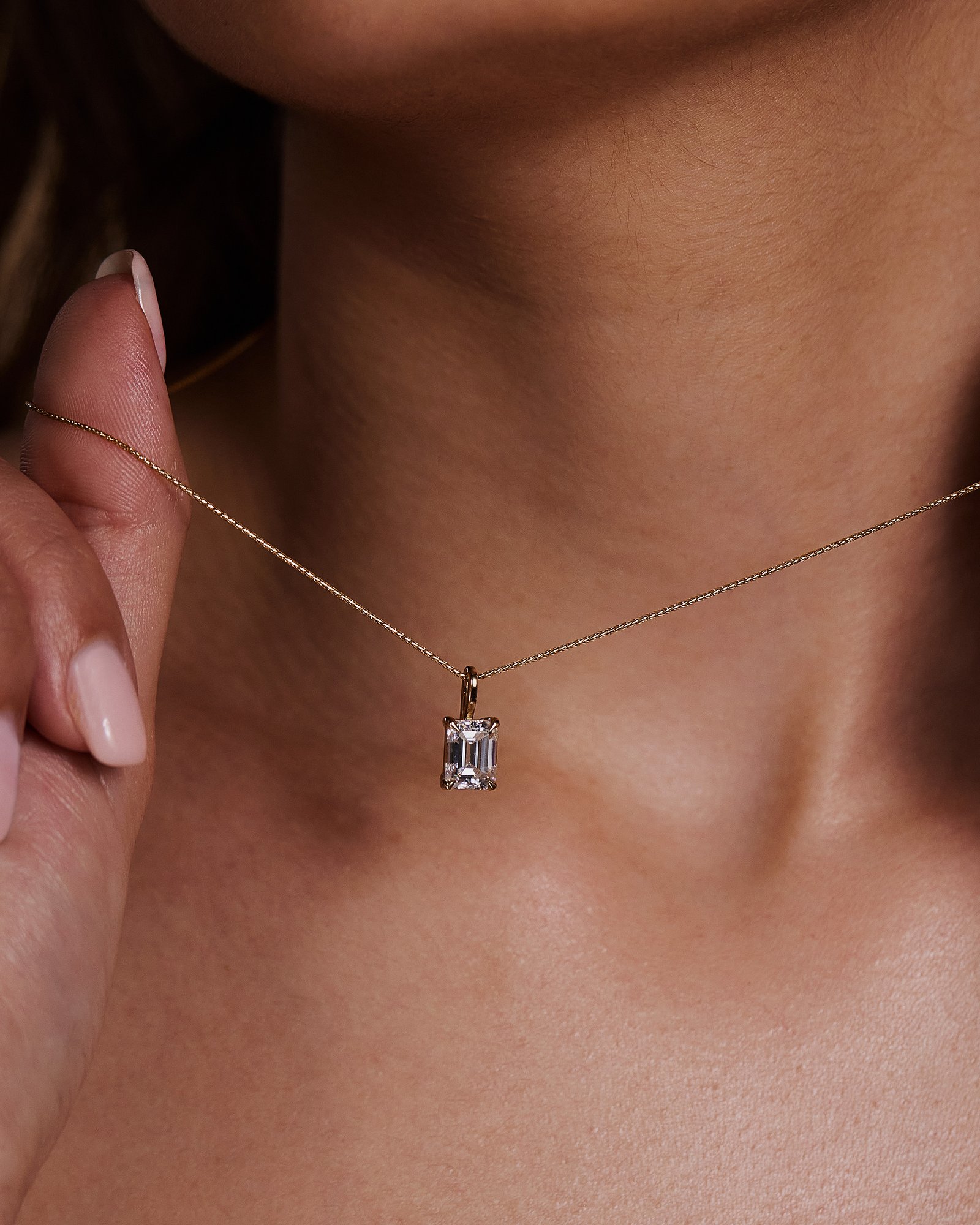 Joyce - Emerald Pendant Lifestyle Image