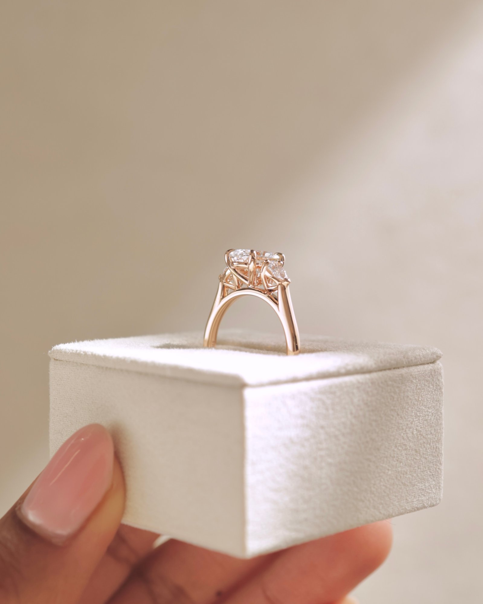 18k Rose Gold | 1.59ct - D - VVS2 Oval Lab Diamond | Lab Diamond side stones