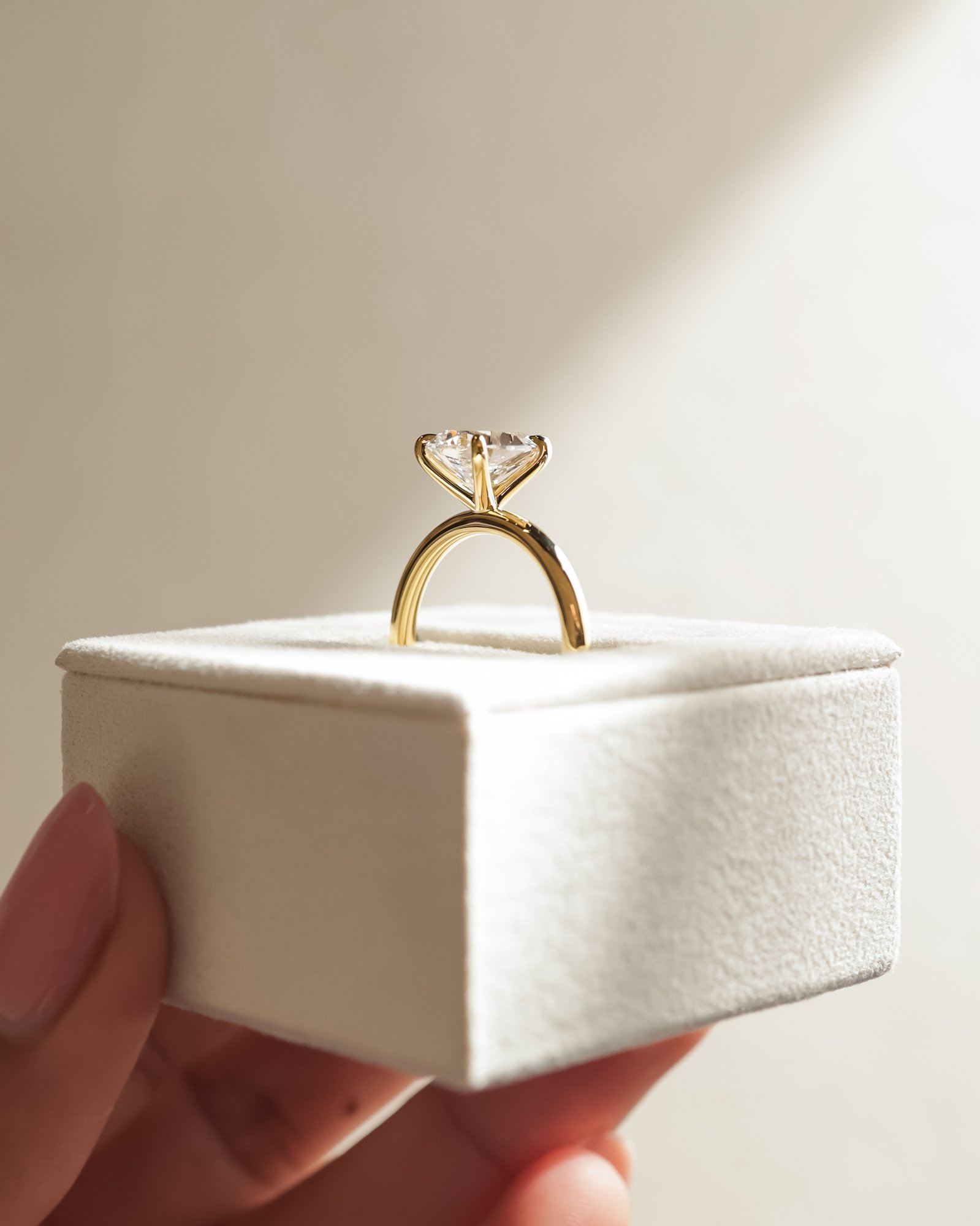 18k Yellow Gold | 2.08ct - F - VVS2 Pear Lab Diamond