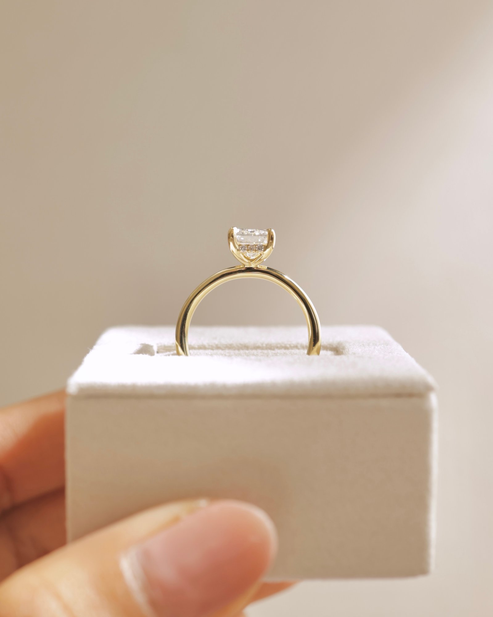 18k Yellow Gold | 1.77ct - E - VVS2 Emerald Lab Diamond | Lab Diamond side stones