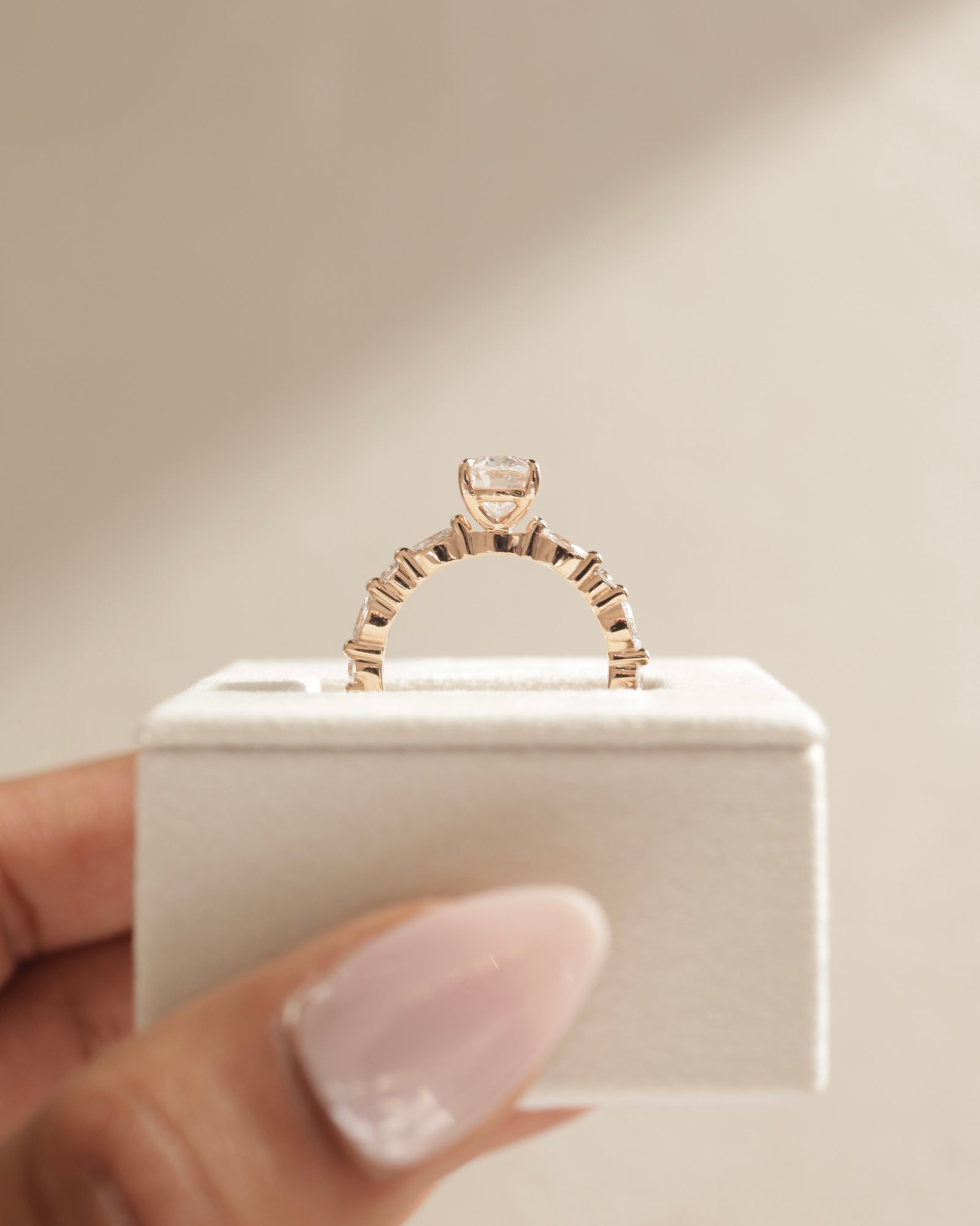 18k Rose Gold | 8x6mm Oval Moissanite | Lab Diamond side stones