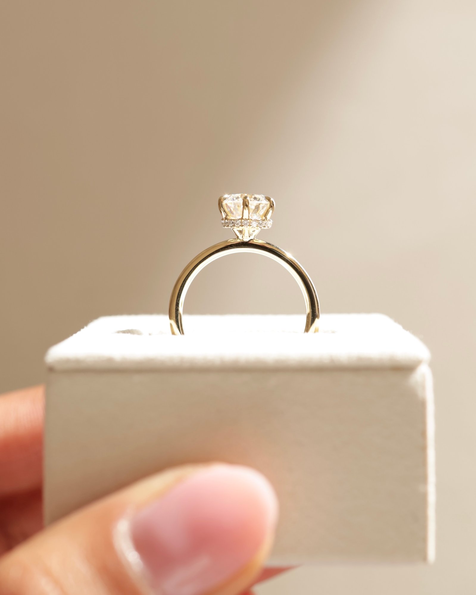 18k Yellow Gold | 7.5mm Round Moissanite | Lab Diamond side stones
