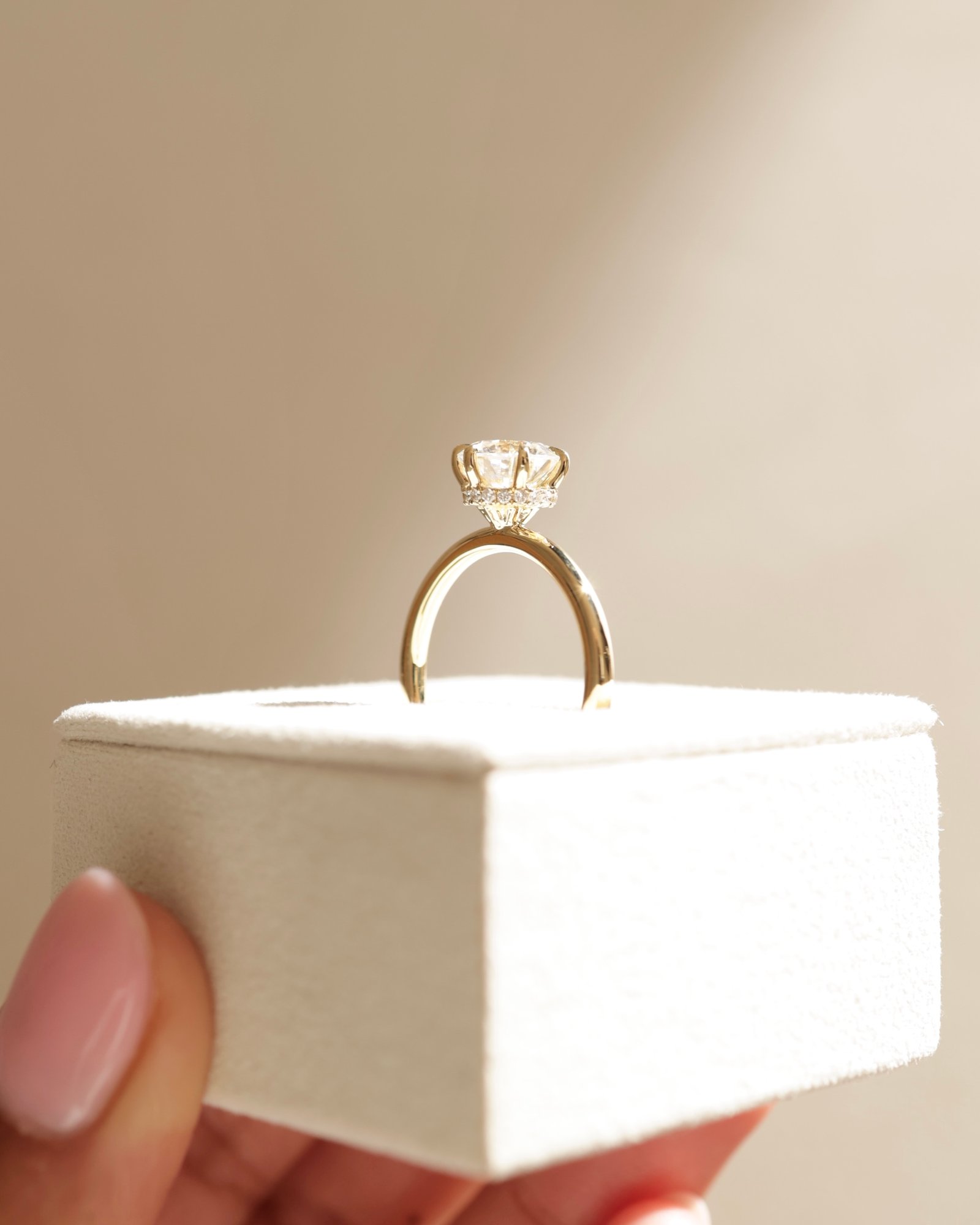 18k Yellow Gold | 7.5mm Round Moissanite | Lab Diamond side stones