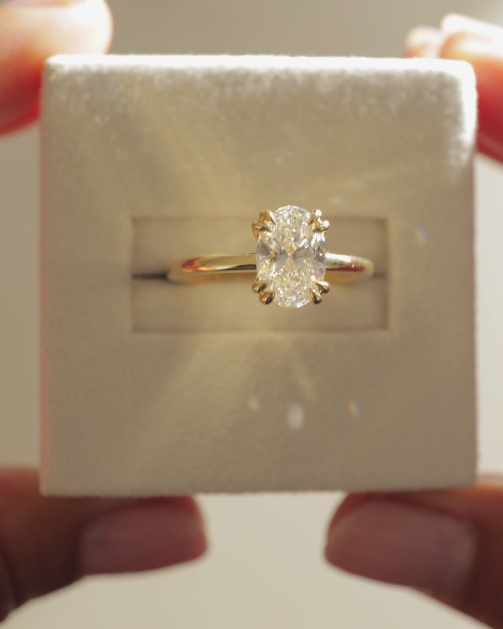 18k Yellow Gold | Low Set | 1.46ct - E - VS1 Oval Lab Diamond | Lab Diamond side stones