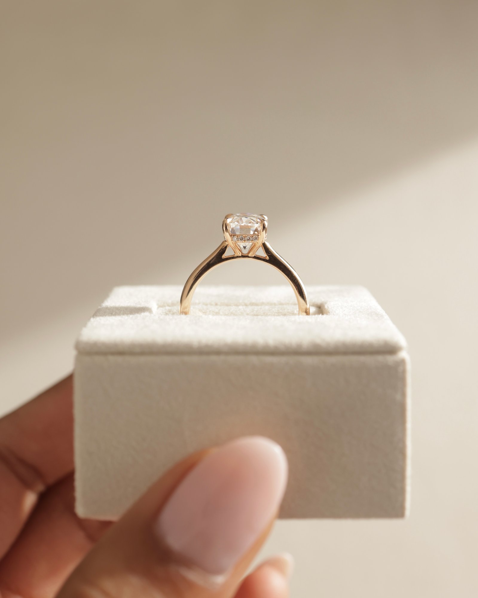 18k Rose Gold | 10x7mm Oval Moissanite | Lab Diamond side stones