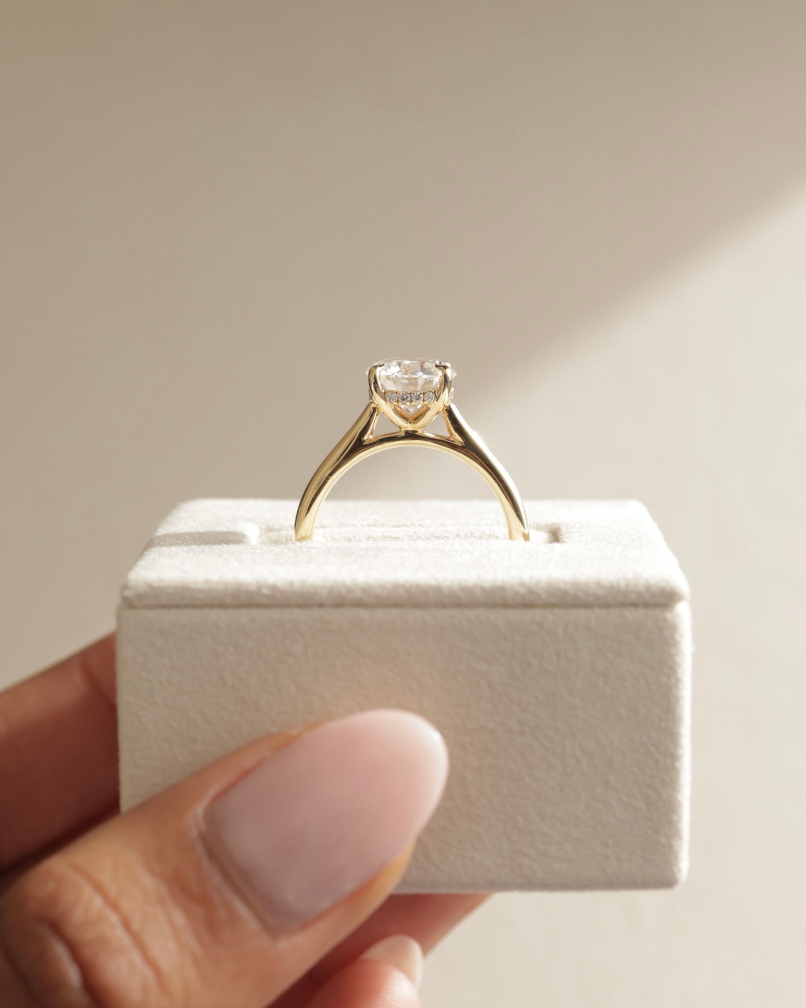 18k Yellow Gold | 8mm Round Moissanite | Lab Diamond side stones