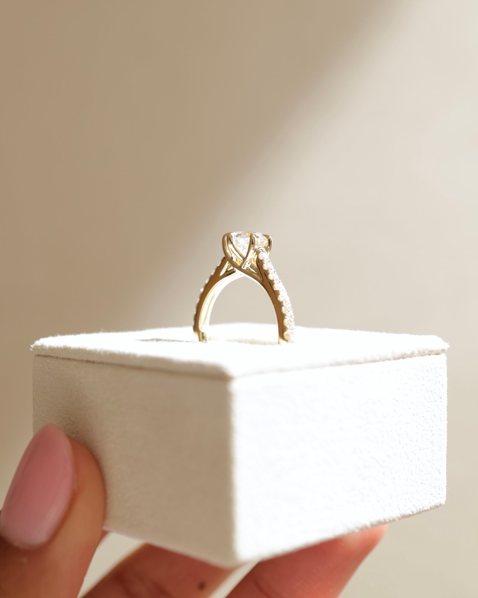 18k Yellow Gold | 6.5mm Round Moissanite | Lab Diamond side stones