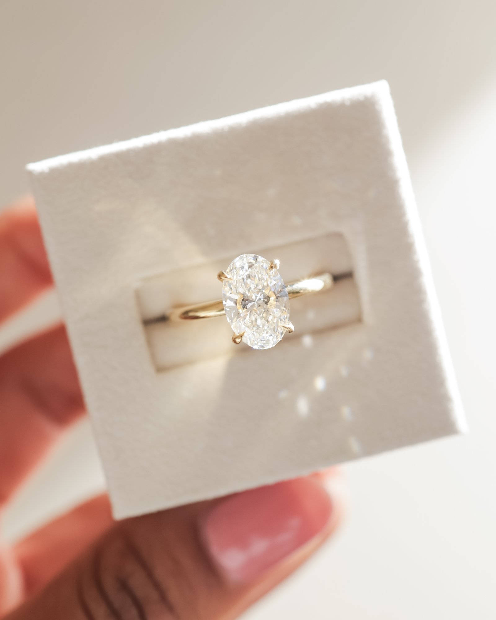 18k Yellow Gold | 2.07ct - D - VVS2 Oval Lab Diamond | Lab Diamond side stones