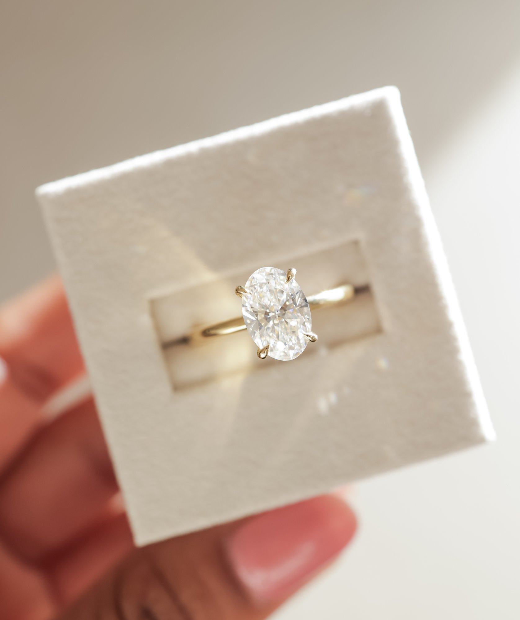 18k Yellow Gold | 1.89ct - D - VVS2 Oval Lab Diamond | Lab Diamond side stones