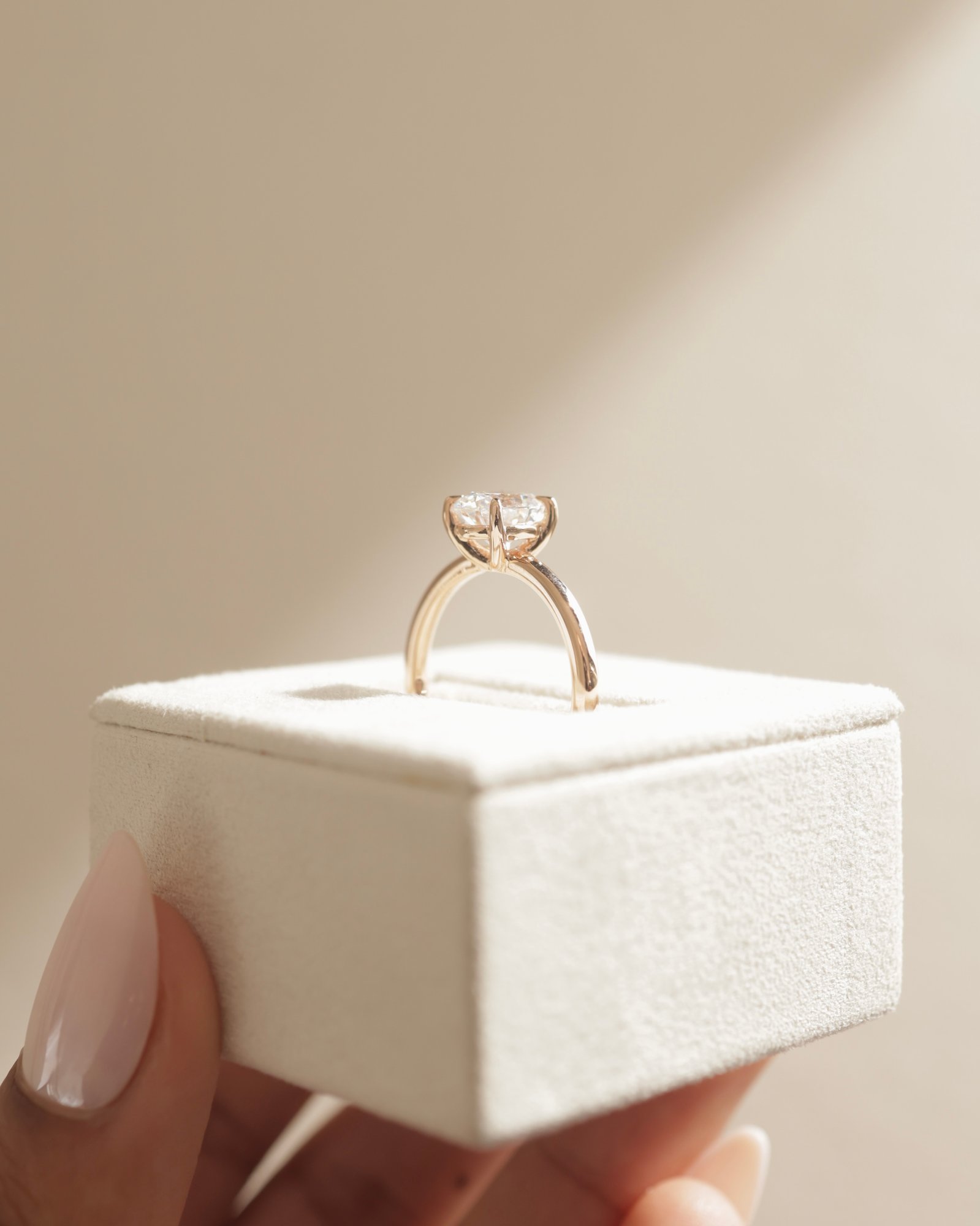 18k Rose Gold | Low Set | 8x6mm Oval Moissanite