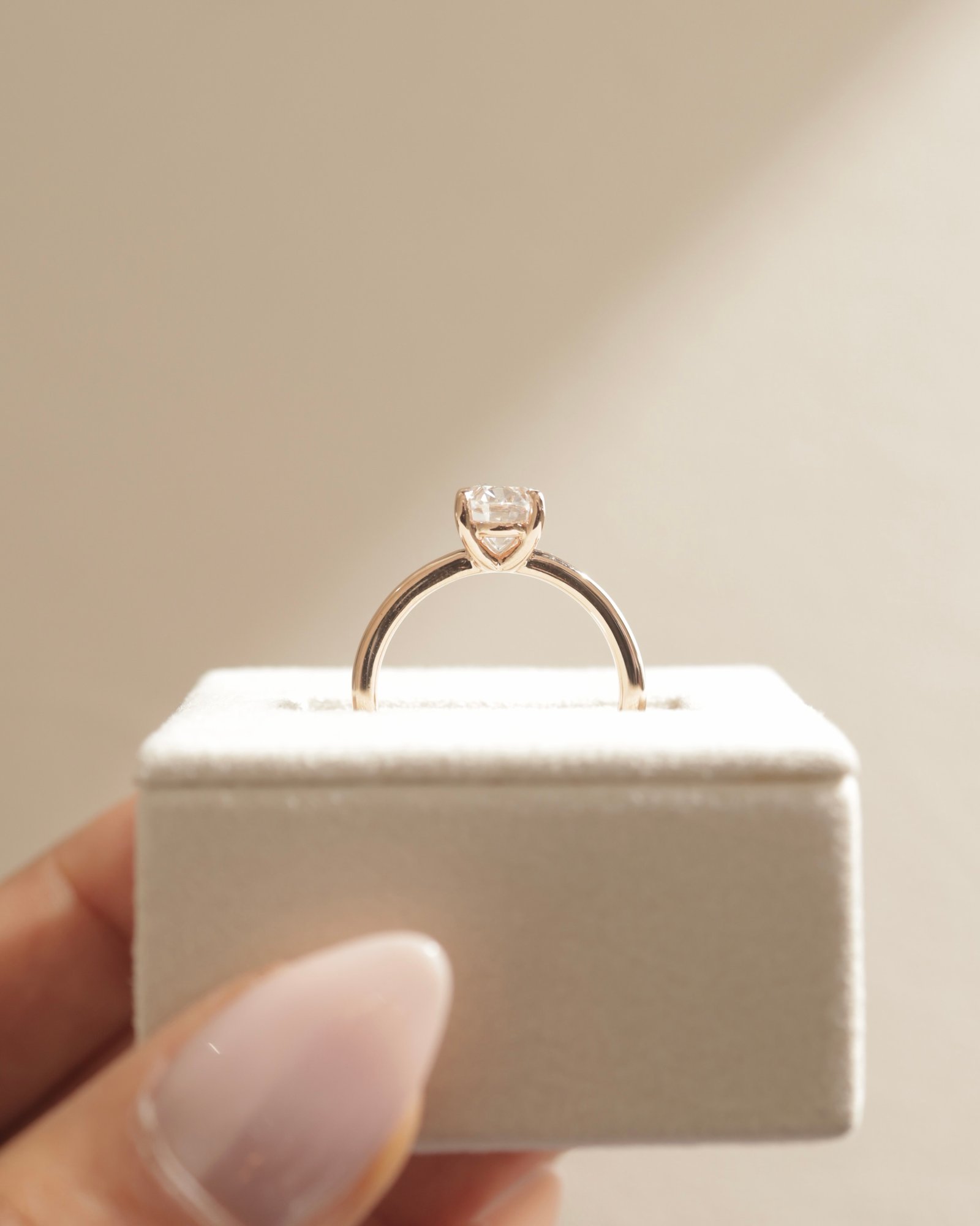 18k Rose Gold | Low Set | 8x6mm Oval Moissanite
