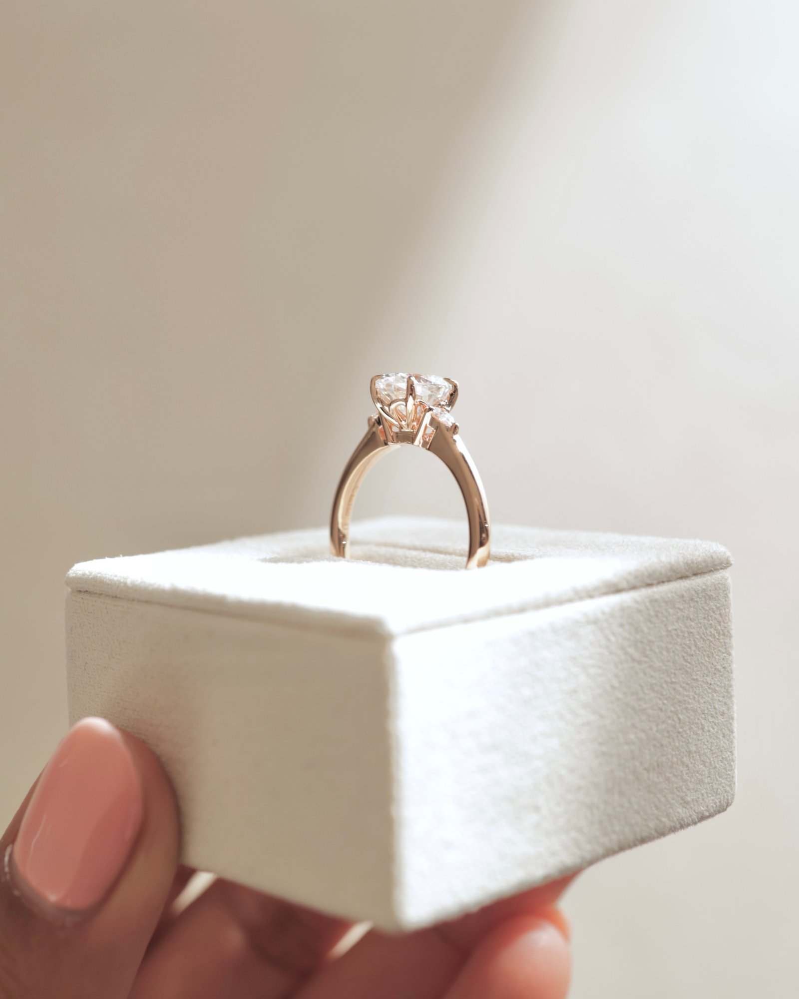 18k Rose Gold | 8x6mm Oval Moissanite | Lab Diamond side stones