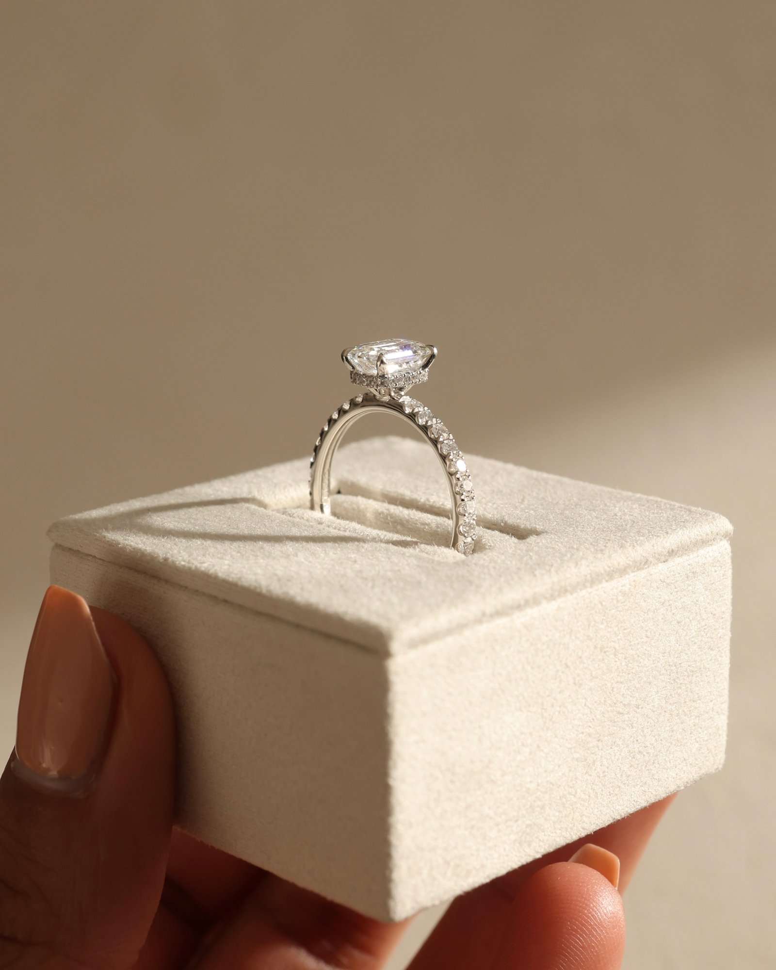 Platinum | 1.23ct - D - VS1 Emerald Lab Diamond | Lab Diamond side stones