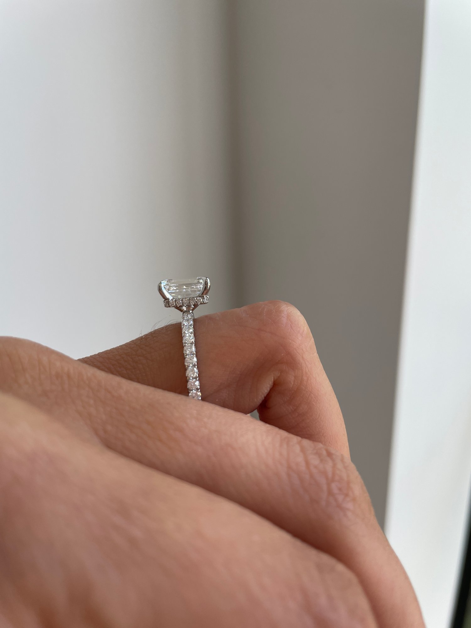 Platinum | 2ct - E - VS2 Emerald Lab Diamond | Lab Diamond side stones