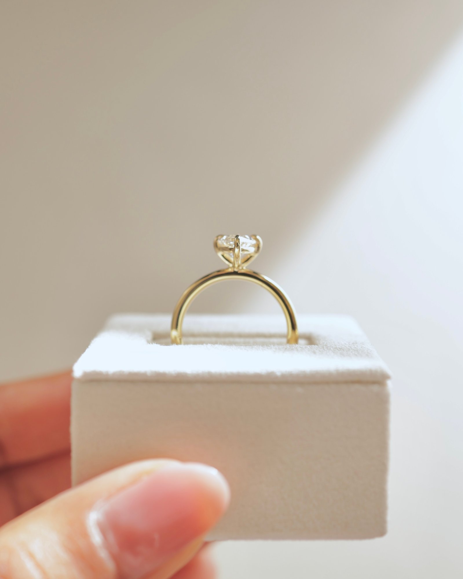 18k Yellow Gold | 1.81ct - F - VVS2 Marquise Lab Diamond