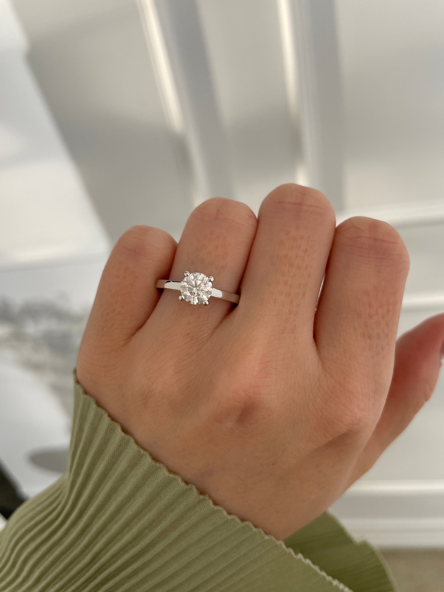 Platinum | 6.5mm Round Moissanite