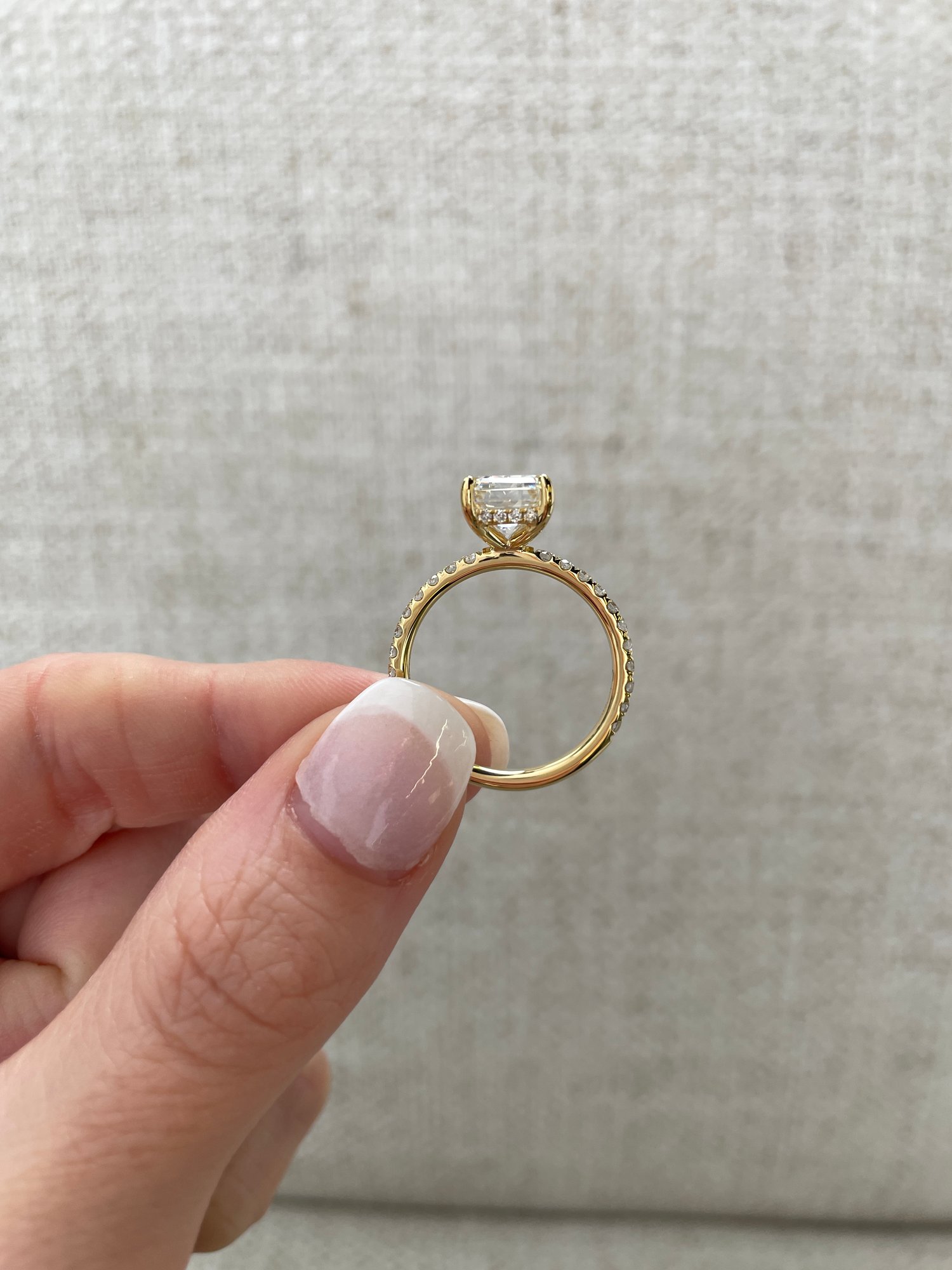 18k Yellow Gold | 9x7mm Emerald Moissanite | Lab Diamond side stones