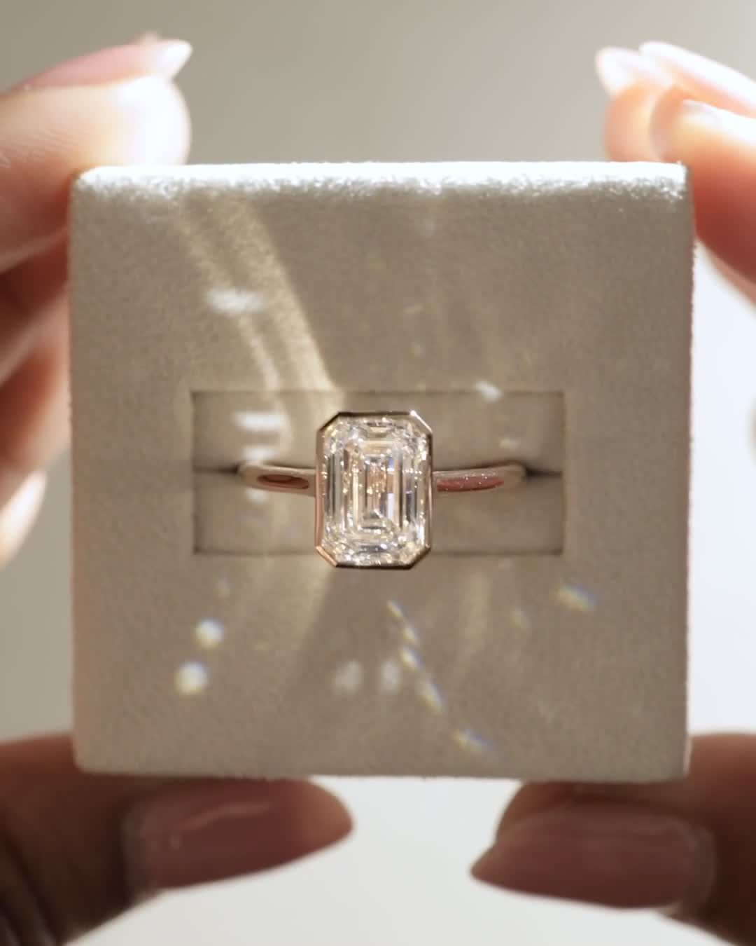 18k Rose Gold | 2.44ct - E - VVS2 Emerald Lab Diamond