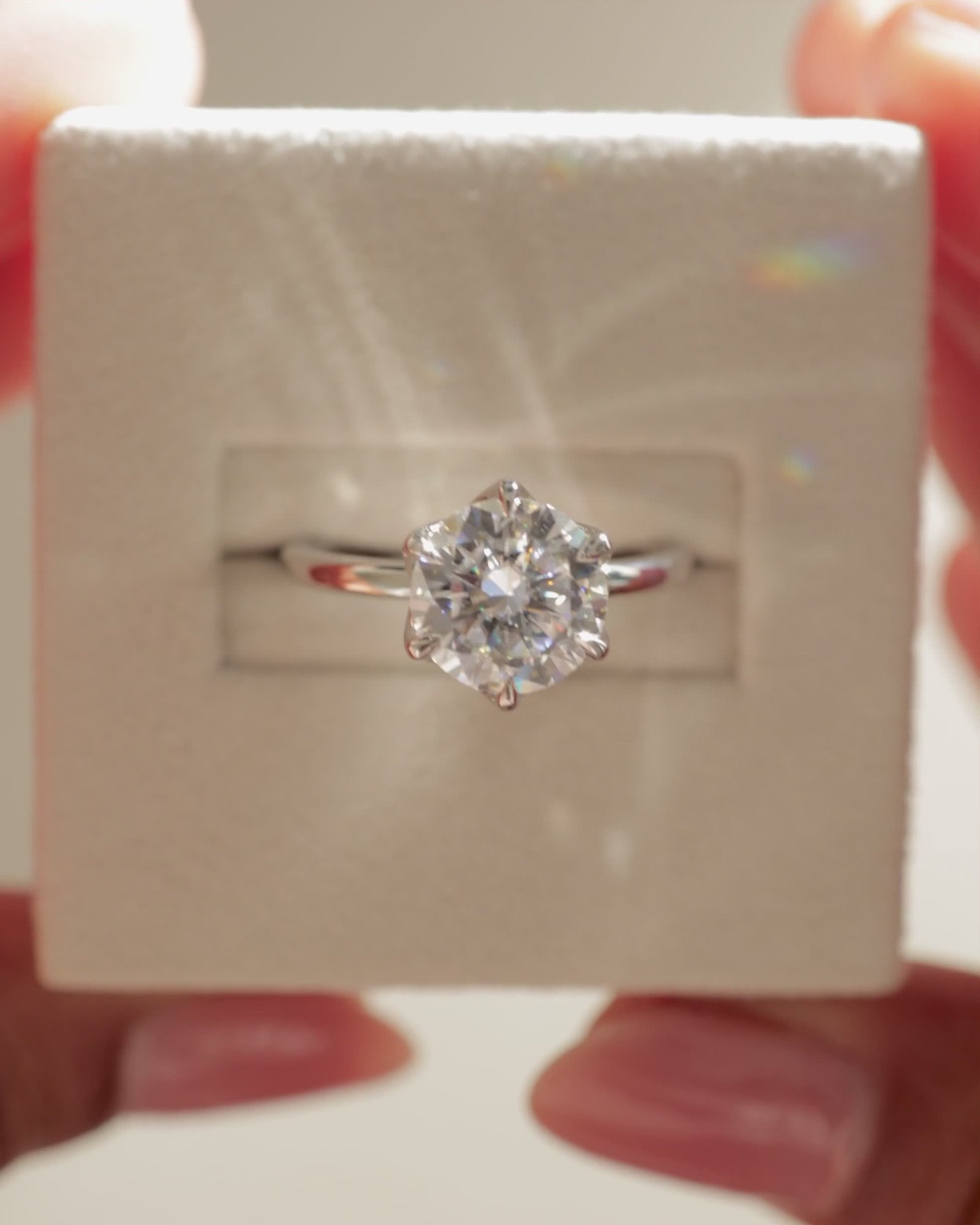 Platinum | 8.5mm Round Moissanite