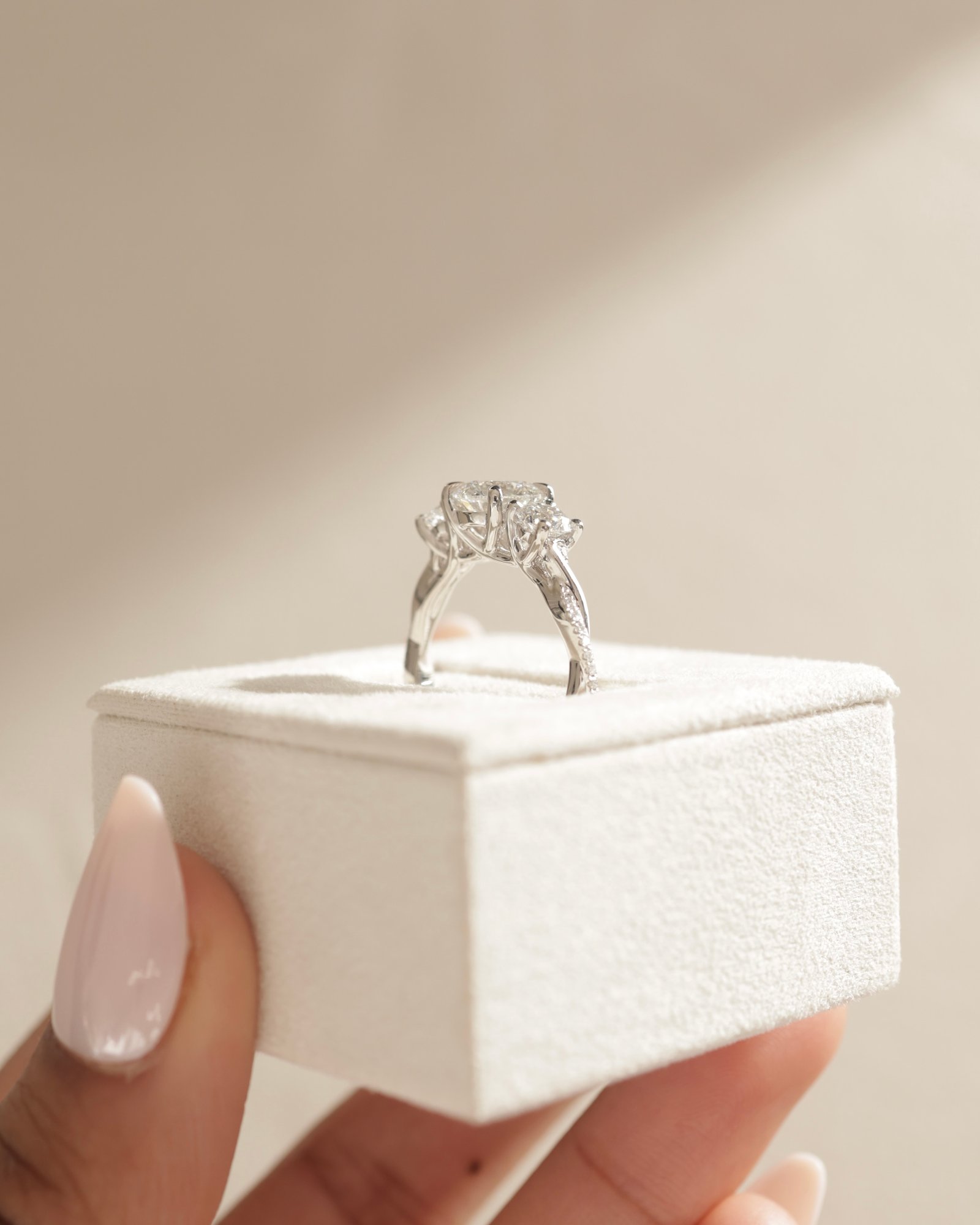 Platinum | 1.5ct - F - VS2 Round Lab Diamond | Lab Diamond side stones