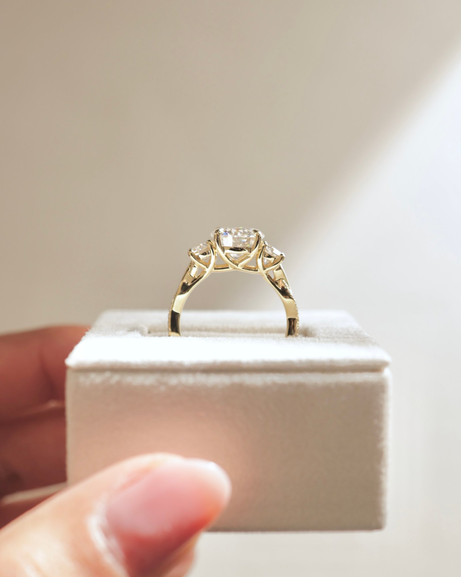 18k Yellow Gold | 8.5mm Round Moissanite | Moissanite side stones