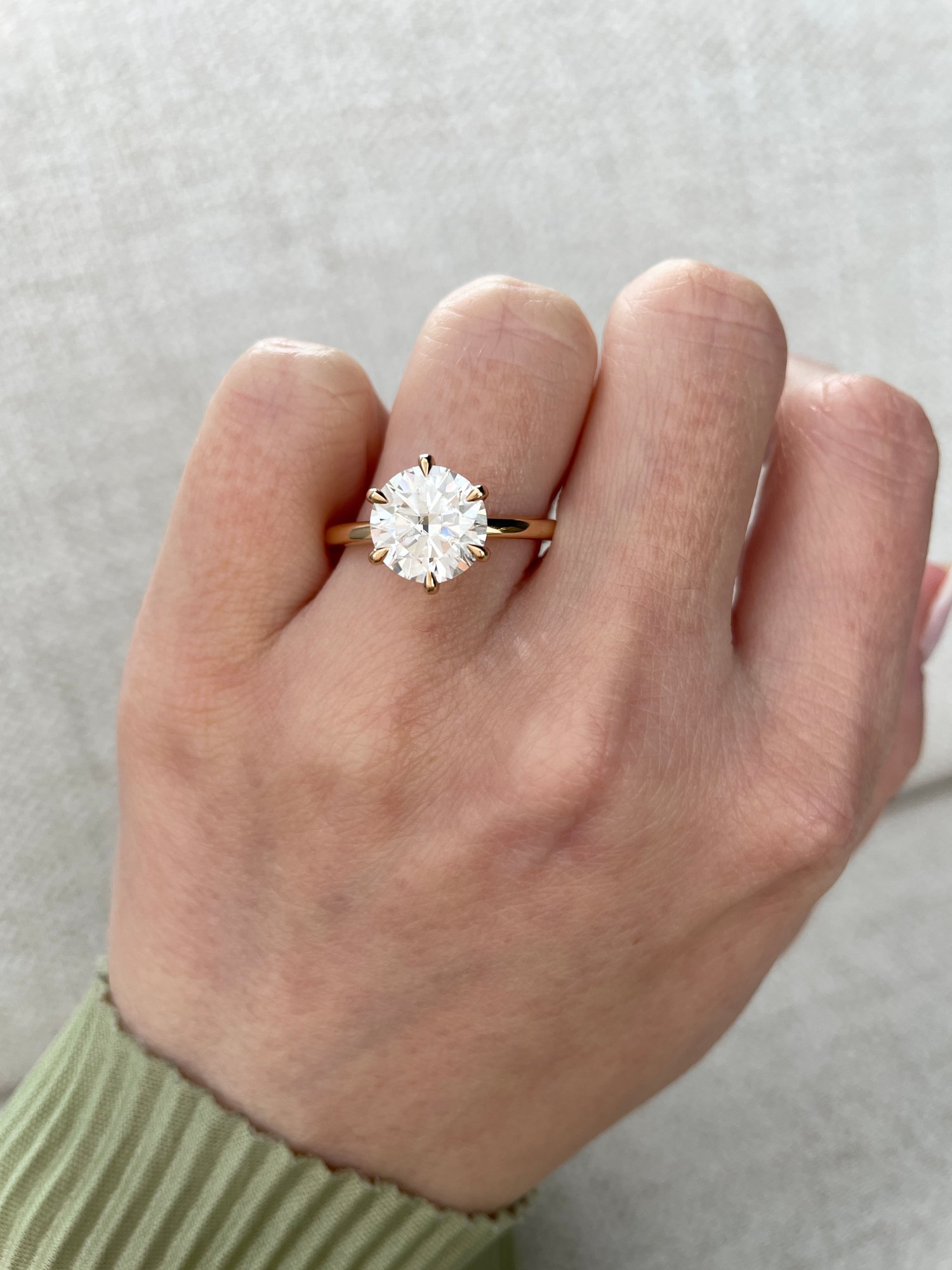 18k Rose Gold | 9mm Round Moissanite